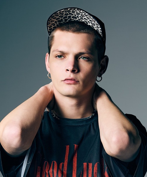 glamb（グラム）の「Leopard Brim Cap / レオパードブリムキャップ（ニットキャップ/ビーニー・メンズ・ブラウン/ブラック・FREE）」の5枚目の写真