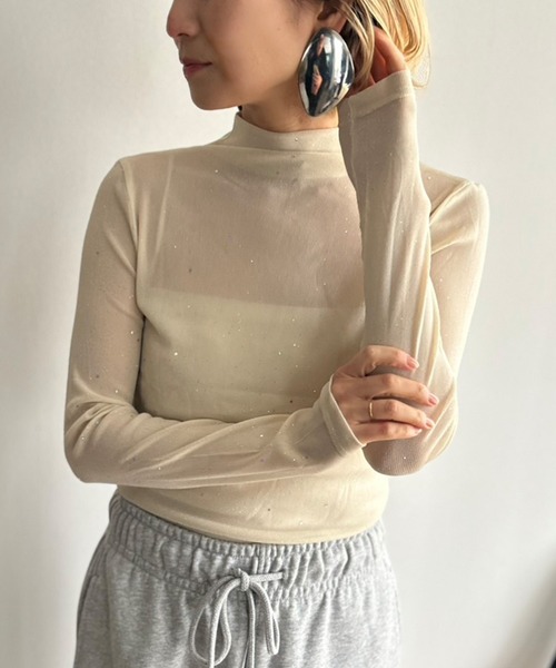 Kotoe（コトエ）の「プチハイネック ギャラクシーラメカットソー（Tシャツ/カットソー・レディース・ホワイト/ベージュ/ネイビー/ブラック・FREE）」の3枚目の写真
