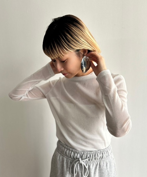 Kotoe（コトエ）の「プチハイネック ギャラクシーラメカットソー（Tシャツ/カットソー・レディース・ホワイト/ベージュ/ネイビー/ブラック・FREE）」の7枚目の写真