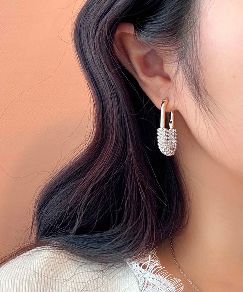blackdia ocean（ブラックダイヤオーシャン）の「blackdia ocean ハーフパヴェ フープピアス（ピアス（両耳用）・レディース・ゴールド/シルバー・FREE）」の3枚目の写真