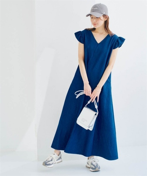 nissen(ニッセン)の「フリル袖Aラインデニムロングワンピース(ワンピース・レディース・ネイビー/ブルー・M/S/LL/L)」の4枚目の写真