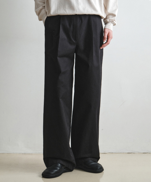 WEDNESDAY OASIS(ウェンズデーオアシス)の「テーラードディープワンタックチノパンツ_BLACK(W25PT22)(スラックス・メンズ・ブラック・LARGE/MEDIUM)」の1枚目の写真