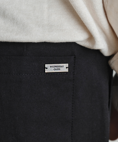 WEDNESDAY OASIS(ウェンズデーオアシス)の「テーラードディープワンタックチノパンツ_BLACK(W25PT22)(スラックス・メンズ・ブラック・LARGE/MEDIUM)」の3枚目の写真
