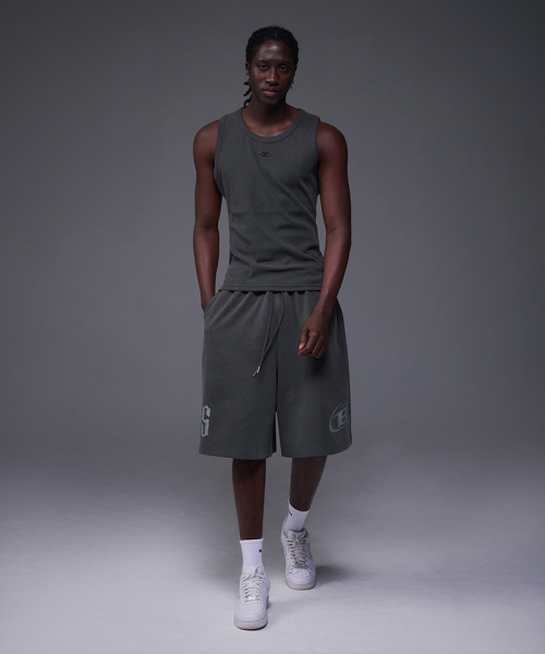 BORN TO WIN（ボーントゥウィン）の「B PENDANT PIGMENT RIBBED SLEEVELESS [CHARCOAL]（Tシャツ/カットソー・メンズ・その他・1/2/4/3）」の3枚目の写真