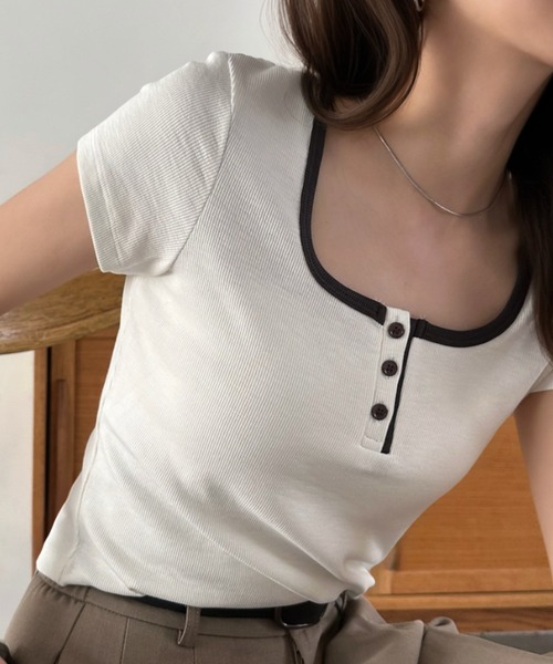 Eclat one(エクラワン)の「【Eclat one】バイカラー ショート丈 ヘンリーネック 半袖 トップス(Tシャツ/カットソー・レディース・ホワイト/グレー/ブラック/ダークグリーン・FREE)」の6枚目の写真