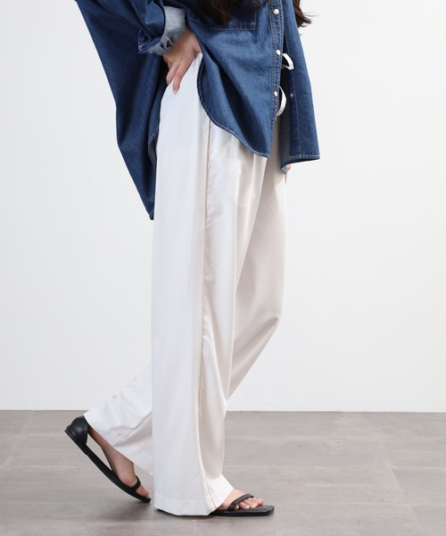 EGLANTINE(エグランティーヌ)の「EGLANTINE サイドラインパンツ(その他パンツ・レディース・アイボリー/グレイッシュベージュ/カーキ/ブラック/ベージュ・40)」の13枚目の写真