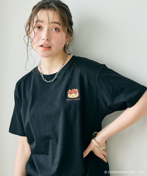 sanrio(サンリオ)の「【sanrio characters】HELLO KITTY/日焼けキティ半袖Tシャツ《サンリオキャラクターズ》(Tシャツ/カットソー・レディース・オフホワイト/ブラック/ピンク・M/3L/L/LL)」の20枚目の写真
