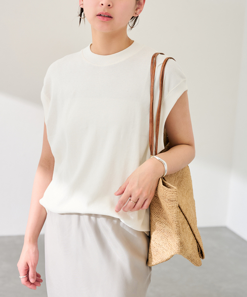 FRAMeWORK（フレームワーク）の「GICIPI/ジチピ BRANZINO（Tシャツ/カットソー・レディース・ブラック/ホワイト/ライトグレー・FREE）」の2枚目の写真