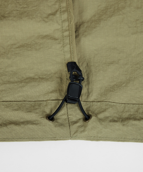 KALAPATTHAR(カラパタール)の「Nylon Taslan Half Zip-Up Anorak Jacket - KHAKI(ナイロンジャケット・メンズ・その他・MEDIUM/LARGE)」の2枚目の写真
