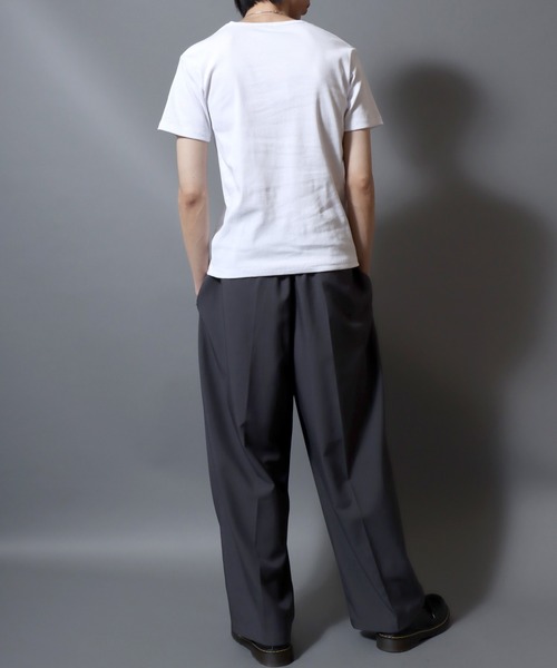 ANPAS（アンパス）の「Ribbed-Knit V-Neck Short-Sleeve Tee / テレコVネック ワンポイント刺繍 半袖Tシャツ メンズ レディース ユニセックス（Tシャツ/カットソー・メンズ・ホワイト/ブラック・S/M/L）」の13枚目の写真