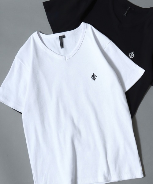 ANPAS（アンパス）の「Ribbed-Knit V-Neck Short-Sleeve Tee / テレコVネック ワンポイント刺繍 半袖Tシャツ メンズ レディース ユニセックス（Tシャツ/カットソー・メンズ・ホワイト/ブラック・S/M/L）」の4枚目の写真