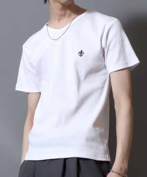 ANPAS（アンパス）の「Ribbed-Knit V-Neck Short-Sleeve Tee / テレコVネック ワンポイント刺繍 半袖Tシャツ メンズ レディース ユニセックス（Tシャツ/カットソー・メンズ・ホワイト/ブラック・S/M/L）」の9枚目の写真