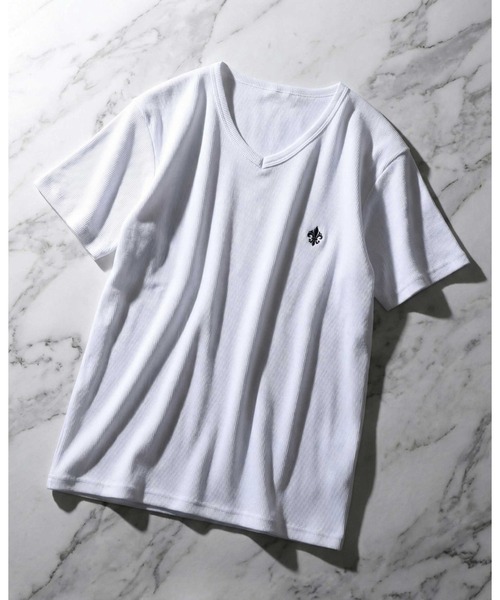 ANPAS（アンパス）の「Ribbed-Knit V-Neck Short-Sleeve Tee / テレコVネック ワンポイント刺繍 半袖Tシャツ メンズ レディース ユニセックス（Tシャツ/カットソー・メンズ・ホワイト/ブラック・S/M/L）」の3枚目の写真
