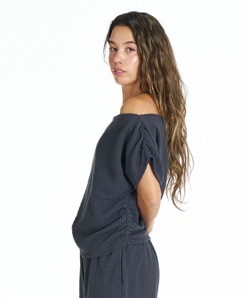 ROXY(ロキシー)の「ROXY/ロキシー 半袖 Tシャツ セットアップ対応 オフショルダーニット SUNSET BREEZE TOPS Tシャツ RDK262042(Tシャツ/カットソー・レディース・ブラック/ナチュラル/グリーン・M)」の6枚目の写真