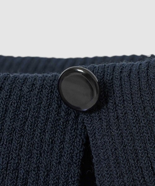 ANAYI（アナイ）の「オフショルダーリブ プルオーバー（ニット/セーター・レディース・ホワイト/ネイビー/ホワイト系その他/レッド・36/38）」の15枚目の写真