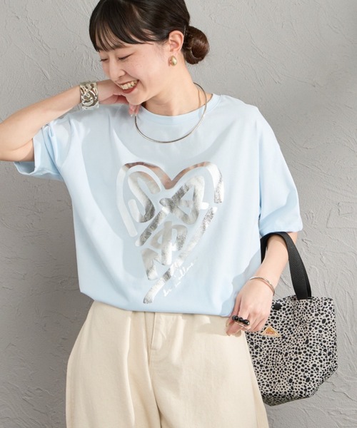 MAISON DE L'ALLURE（メゾンドゥラリュール）の「[MAISON DE L'ALLURE/メゾンドゥラリュール] アソートロゴ プリントTシャツ（Tシャツ/カットソー・レディース・ホワイト/ブルー/チャコールグレー/オフホワイト・F）」の4枚目の写真