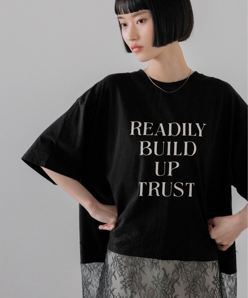 LOWRYS FARM(ローリーズファーム)の「スソレースロゴTEE 771114(Tシャツ/カットソー・レディース・グレー/ブラック/ホワイト・FREE)」の1枚目の写真