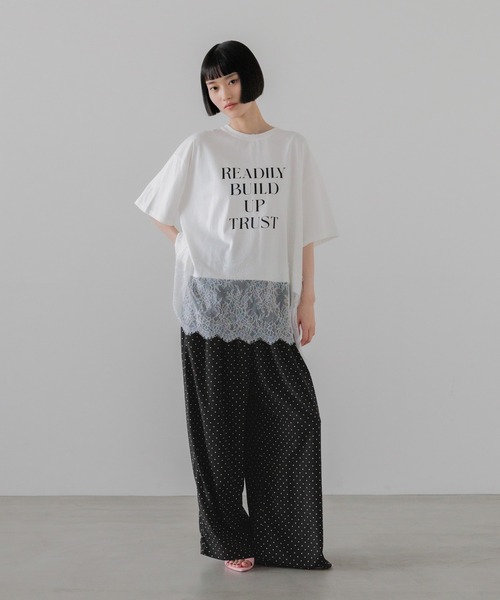 LOWRYS FARM(ローリーズファーム)の「スソレースロゴTEE 771114(Tシャツ/カットソー・レディース・グレー/ブラック/ホワイト・FREE)」の13枚目の写真