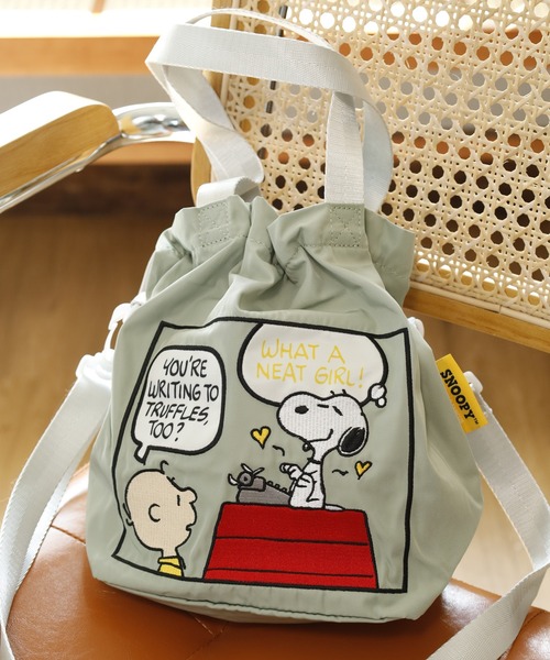 SNOOPY 巾着ショルダーバッグ 巾着バッグ トート 刺繍（ショルダー