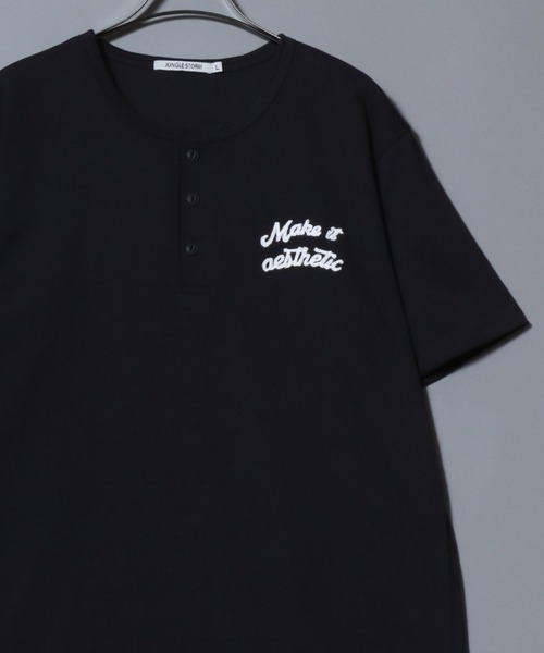 ANPAS（アンパス）の「Dry-Touch Cotton Henley T-Shirt / 【吸水速乾 綿100％】ドライコットン ヘンリーネック 刺繍半袖Tシャツ メンズ レディース トップス 春夏 カットソー（Tシャツ/カットソー・メンズ・ホワイト/チャコールグレー/ブラック・L/M）」の2枚目の写真