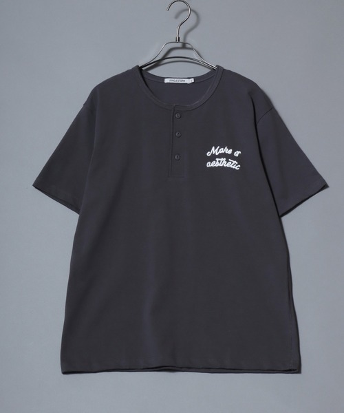 ANPAS（アンパス）の「Dry-Touch Cotton Henley T-Shirt / 【吸水速乾 綿100％】ドライコットン ヘンリーネック 刺繍半袖Tシャツ メンズ レディース トップス 春夏 カットソー（Tシャツ/カットソー・メンズ・ホワイト/チャコールグレー/ブラック・L/M）」の11枚目の写真