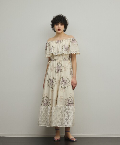 GRACE CONTINENTAL(グレースコンチネンタル)の「レースコンビクロスステッチワンピース(ワンピース・レディース・ブラック/キナリ・36)」の12枚目の写真