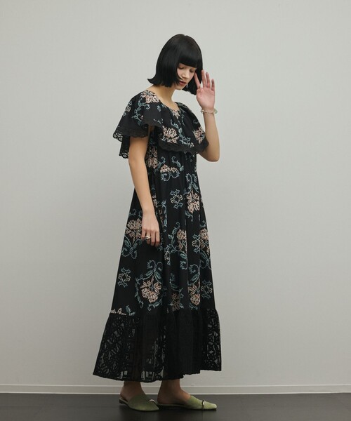 GRACE CONTINENTAL(グレースコンチネンタル)の「レースコンビクロスステッチワンピース(ワンピース・レディース・ブラック/キナリ・36)」の14枚目の写真