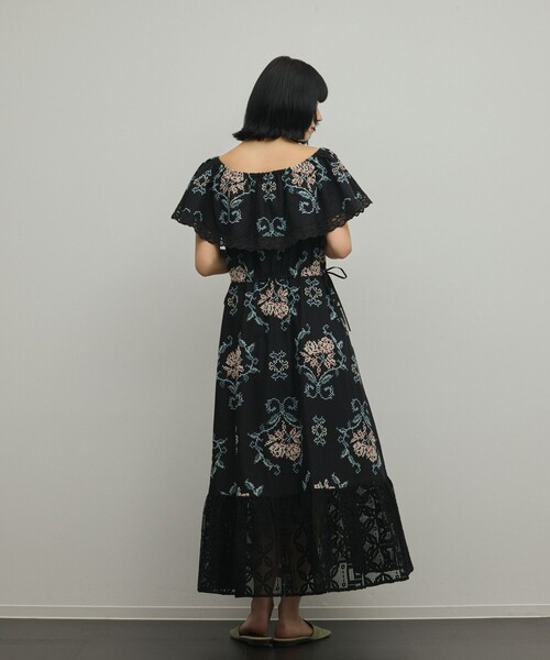 GRACE CONTINENTAL(グレースコンチネンタル)の「レースコンビクロスステッチワンピース(ワンピース・レディース・ブラック/キナリ・36)」の16枚目の写真