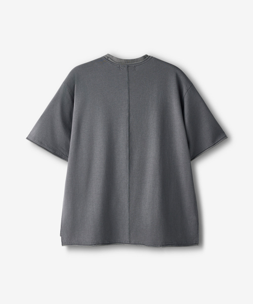ECORR（エコル）の「[ユニセックス] レイヤード切り替えクロップ半袖Tシャツ_チャコール（Tシャツ/カットソー・レディース・その他・M/L/XL）」の3枚目の写真