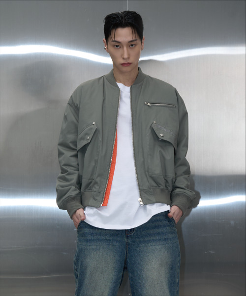 PITCHBLACK(ピッチブラック)の「UTILITY POCKET LOGO FLIGHT JARCKET (GREY)(ブルゾン・メンズ・その他・MEDIUM/LARGE/X-LARGE)」の3枚目の写真