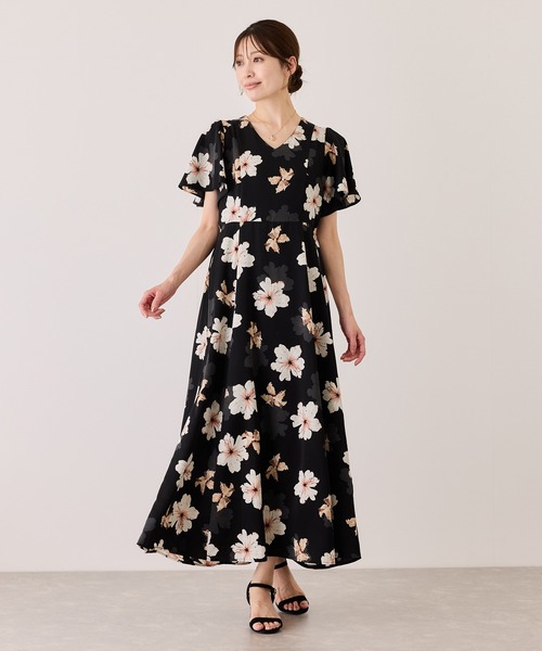 Jayro(ジャイロ)の「Vネック花柄ワンピース(ワンピース・レディース・ブラック系その他/オフホワイト・M)」の2枚目の写真