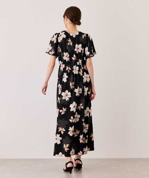 Jayro(ジャイロ)の「Vネック花柄ワンピース(ワンピース・レディース・ブラック系その他/オフホワイト・M)」の5枚目の写真