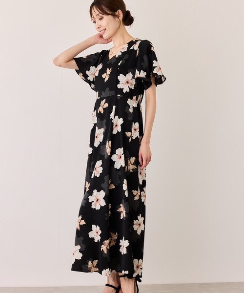 Jayro(ジャイロ)の「Vネック花柄ワンピース(ワンピース・レディース・ブラック系その他/オフホワイト・M)」の8枚目の写真