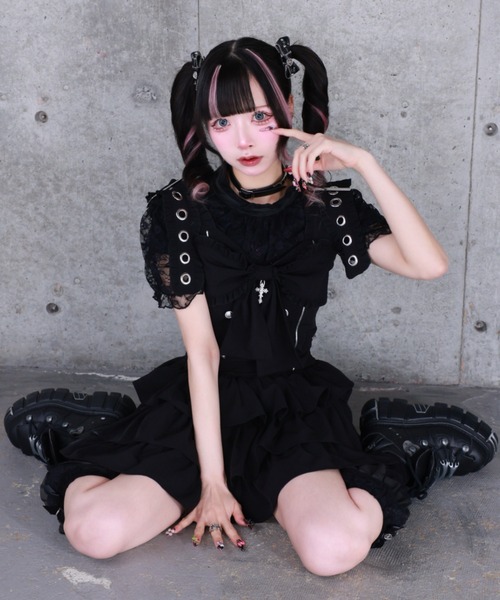 Amilige(アミリージュ)の「リボンクロストップス+フリルティアードスカートセット(セットアップ・レディース・グレー/ブラック・FREE)」の3枚目の写真