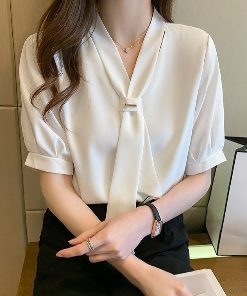 HAILY(ヘイリー)の「パフスリーブボウタイデザインブラウス/フォーマル セレモニー オケージョン オフィス(シャツ/ブラウス・レディース・ホワイト/ブルー・FREE)」の14枚目の写真