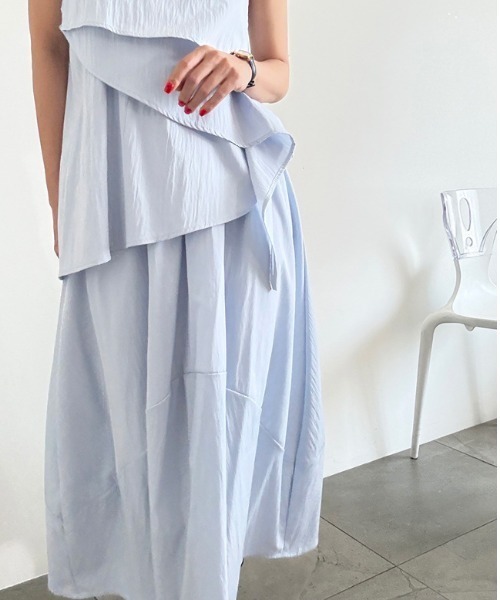 YUGA(ユーガ)の「YUGA_YGMC Korean-style Asymmetrical layered camisole + skirt set(ワンピース・レディース・ホワイト/ライトブルー/ブラック・FREE)」の8枚目の写真