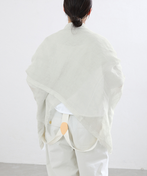 IENA(イエナ)の「NIMNIMDUAI/ニムニムデュアイ 別注 PREMIUM LINEN GAUZE STOLE ストール(ストール/ショール・レディース・ボルドー/グレー/ベージュ/チャコールグレー・FREE)」の14枚目の写真