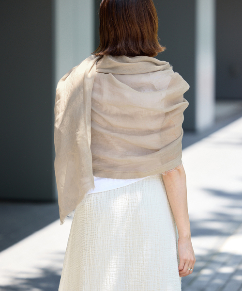 IENA(イエナ)の「NIMNIMDUAI/ニムニムデュアイ 別注 PREMIUM LINEN GAUZE STOLE ストール(ストール/ショール・レディース・ボルドー/グレー/ベージュ/チャコールグレー・FREE)」の20枚目の写真