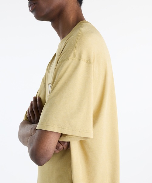 NEW BALANCE(ニューバランス)の「ショートスリーブTシャツ(Tシャツ/カットソー・メンズ・ブラック/グレイッシュブルー/ライトブラウン・XX-LARGE/X-LARGE/LARGE/MEDIUM/SMALL)」の12枚目の写真