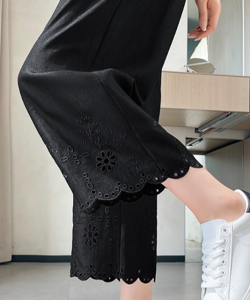 CHUL(チュル)の「カットワークレースワイドパンツ(その他パンツ・レディース・ピンク/レッド/ブラック/ホワイト・SMALL/MEDIUM/LARGE/X-LARGE)」の9枚目の写真