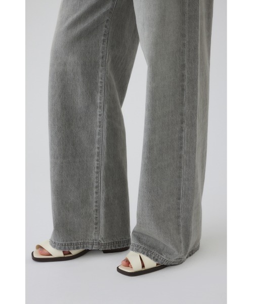RIM.ARK(リムアーク)の「Middle straight light denim(ミドル ストレート ライト デニム)(デニムパンツ・レディース・グレー・36/34/38)」の16枚目の写真