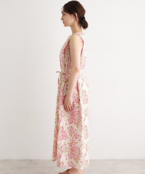 LAURA ASHLEY(ローラアシュレイ)の「【リネン100%/洗える】リリス柄ワンピース(ワンピース・レディース・ピンク系その他/ブルー系・38)」の12枚目の写真