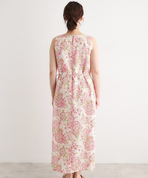 LAURA ASHLEY(ローラアシュレイ)の「【リネン100%/洗える】リリス柄ワンピース(ワンピース・レディース・ピンク系その他/ブルー系・38)」の13枚目の写真