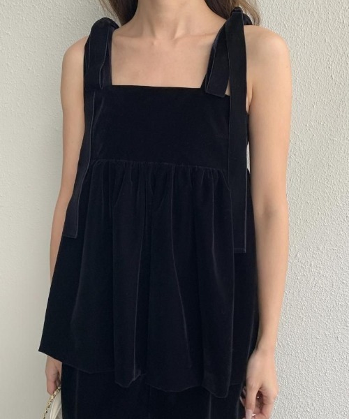BIRTHDAY BASH(バースデイバッシュ)の「SALLY VELOUR RIBBON CAMISOLE TOPS(Tシャツ/カットソー・レディース・ブラック・MEDIUM/SMALL)」の3枚目の写真