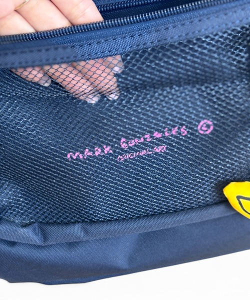 Mark Gonzales(マーク・ゴンザレス)の「MARKGONZALESマスコットチャームリュック_32L(バックパック/リュック・レディース・ミント/ネイビー/ベージュ/ブラック・FREE)」の9枚目の写真
