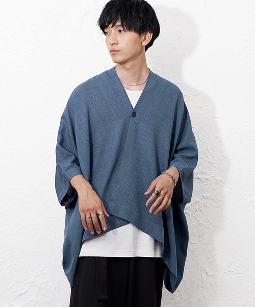 MinoriTY(マイノリティ)の「【MinoriTY】リネンタッチBIGポンチョ メンズ 夏服 ユニセックス 半袖 ワイド(その他アウター・メンズ・ブルー/ライトブラウン/チャコール・S/M/L)」の4枚目の写真