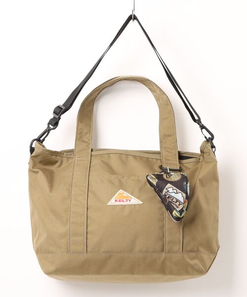 KELTY(ケルティ)の「総柄ポーチ付/限定モデル【KELTY】LIMITED ZIP TOTE S(トートバッグ・レディース・タン/ブラック/オリーブ・ONE SIZE)」の15枚目の写真
