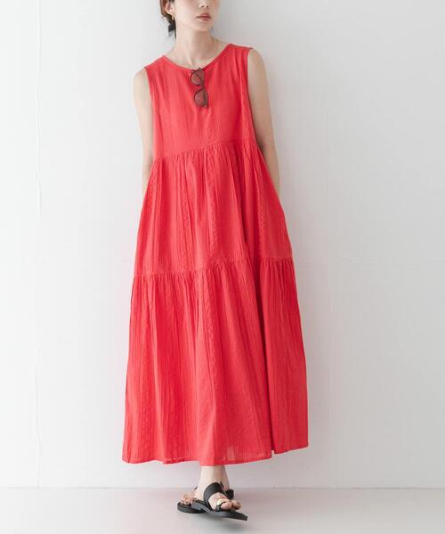 URBAN RESEARCH Sonny Label(アーバンリサーチサニーレーベル)の「コットンティアードサッカーワンピース(ワンピース・レディース・ブラウン/ブラック/レッド・FREE)」の1枚目の写真