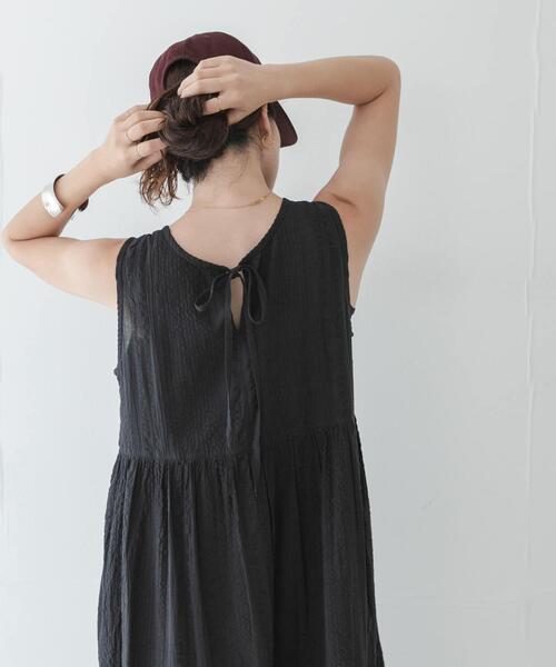 URBAN RESEARCH Sonny Label(アーバンリサーチサニーレーベル)の「コットンティアードサッカーワンピース(ワンピース・レディース・ブラウン/ブラック/レッド・FREE)」の5枚目の写真