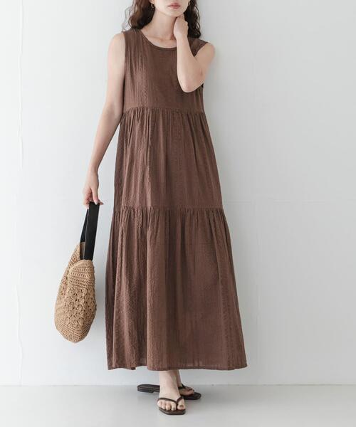 URBAN RESEARCH Sonny Label(アーバンリサーチサニーレーベル)の「コットンティアードサッカーワンピース(ワンピース・レディース・ブラウン/ブラック/レッド・FREE)」の13枚目の写真